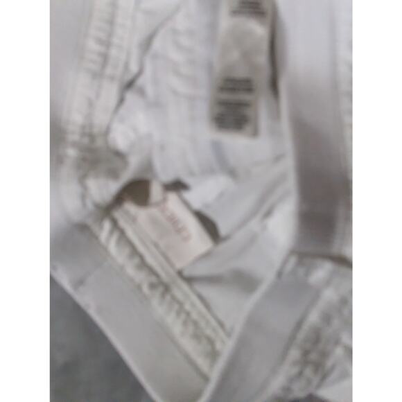 Chico's cropped pants sz 1 whiteW33" Leg wid 20"Ins 14 .5"Hips 42" - Picture 9 of 11
